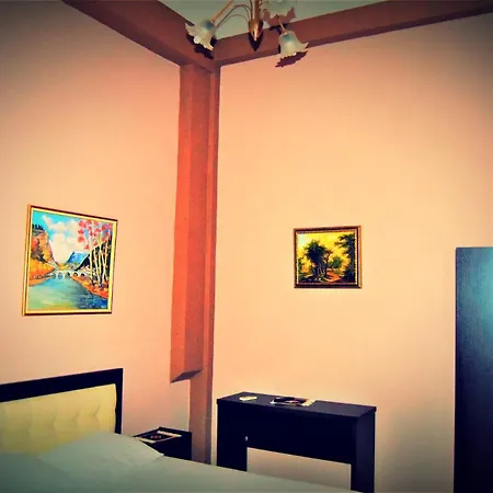 Konukevi Lili - Berat